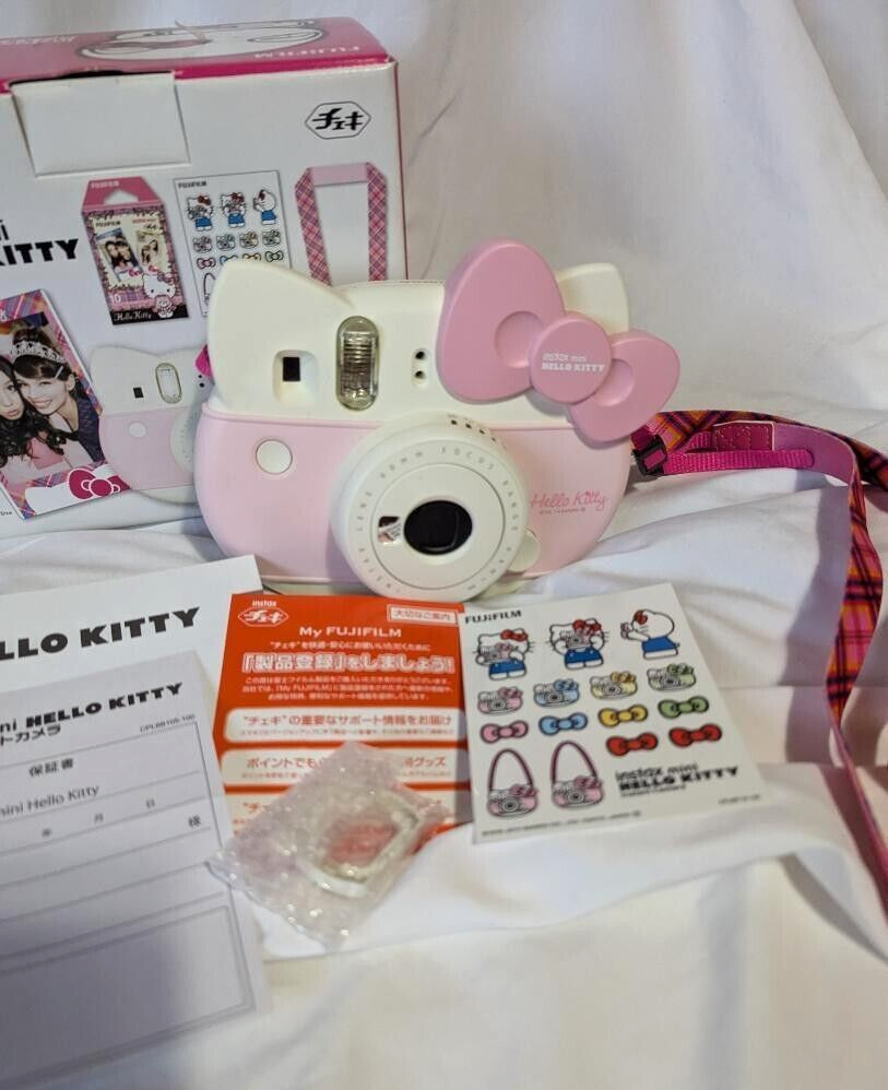 FUJI FILM INSTAX MINI HELLO KITTY　箱なし Fujifilm Instax Mini 8 instant Film Hello kitty 10 Sheet