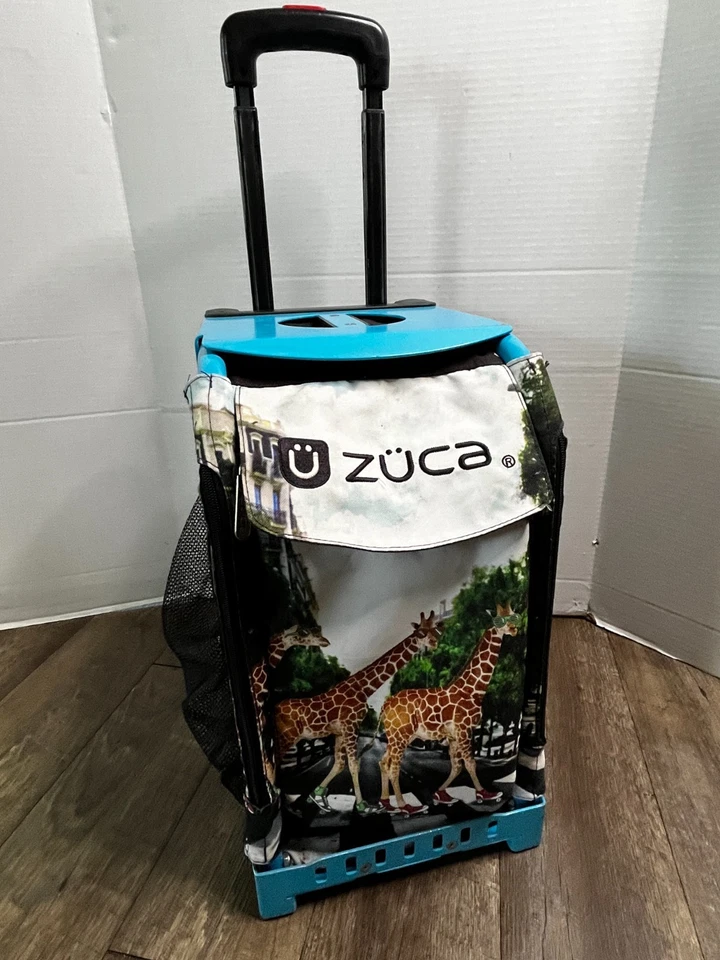 Zuca Jirafas En Patines Edición L EE. UU. #346/375 Bolsa Deportiva Inserción y Marco Azul Usada Foto 3 de 4