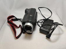JVC GR-AXM225U Compact VHS Camcorder Camera w/ Power Supply Charger Battery