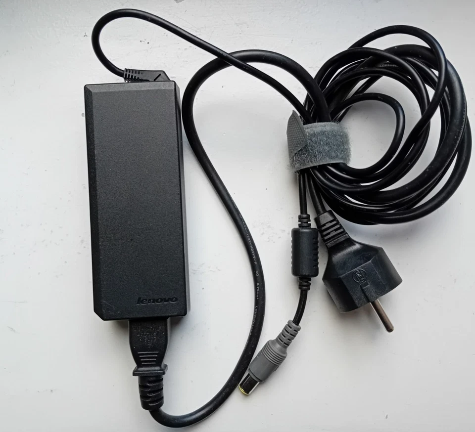 ThinkPad Lenovo T430 65W Netzteil AC 20V 3,25A Modell 92P1211 sehr gut