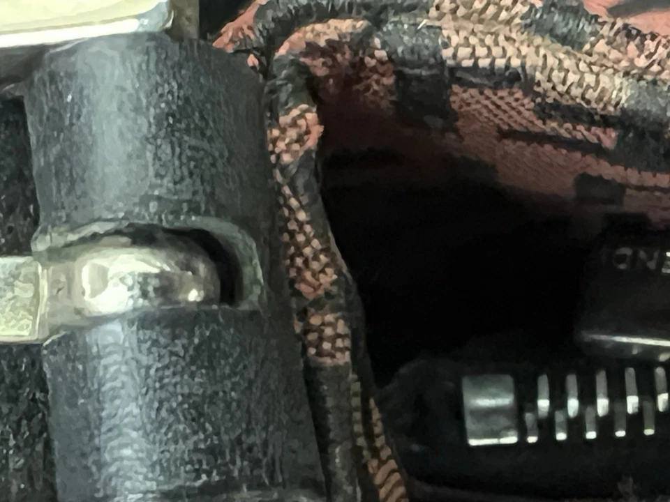 Bolso de hombro vintage Fendi Zucca Mamma Baguette con correa de cuero Foto 3 de 4