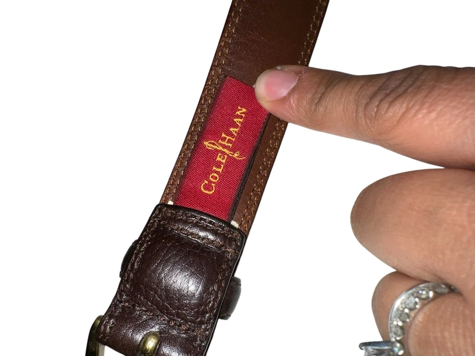Cole Haan MARRÓN CUERO GENUINO 1 1/8"Wd VESTIDO CASUAL CINTURÓN HOMBRE Talla 36-41 Foto 3 de 4