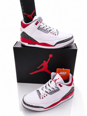 Jordan 3 Retro Mid Fire Red Size 9.5 CLEAN All Accessories Og Box
