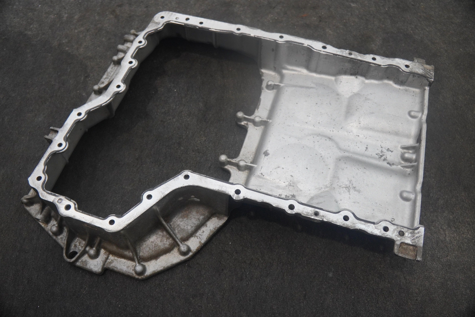Engine Oil Sump Upper Pan 0P2103603J 0P2103603 OEM Lamborghini Urus 2018-24