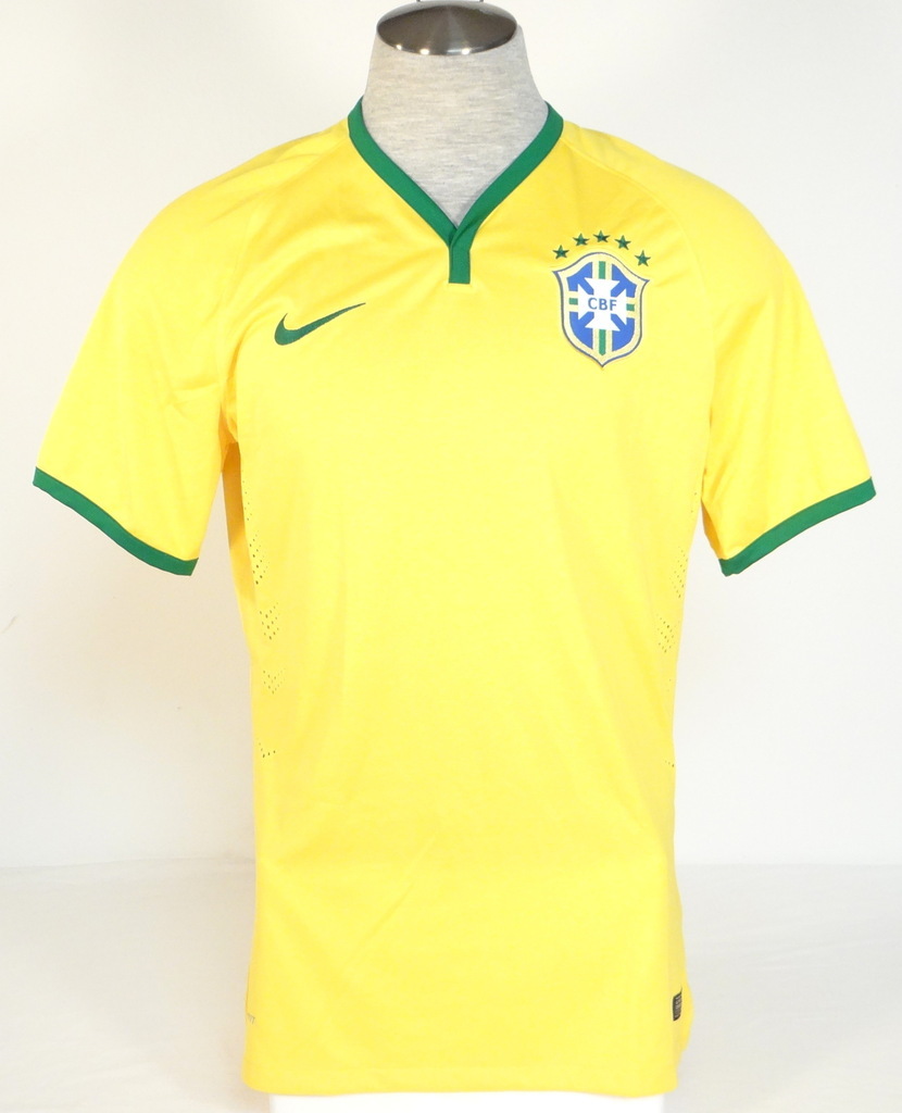 Nike製ブラジル代表シャツ 2014 ＳDri-FIT素材　ナイキ　サッカー Nike Dri Fit CBF Authentic Brazil 2014 Maize Short Sleeve Home