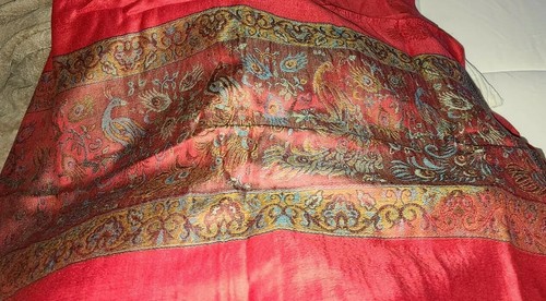 Meena Bazaar Red Printed Floral Fray Edge Pashmina 29.5" x 80" - Imagen 11 de 11