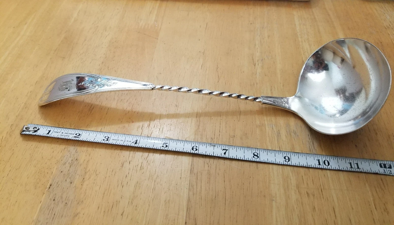 RARE ANTIQUE TWISTED HANDLE c1848! OLIVE PATTERN SILVERPLATED SOUP LADLE M MONO