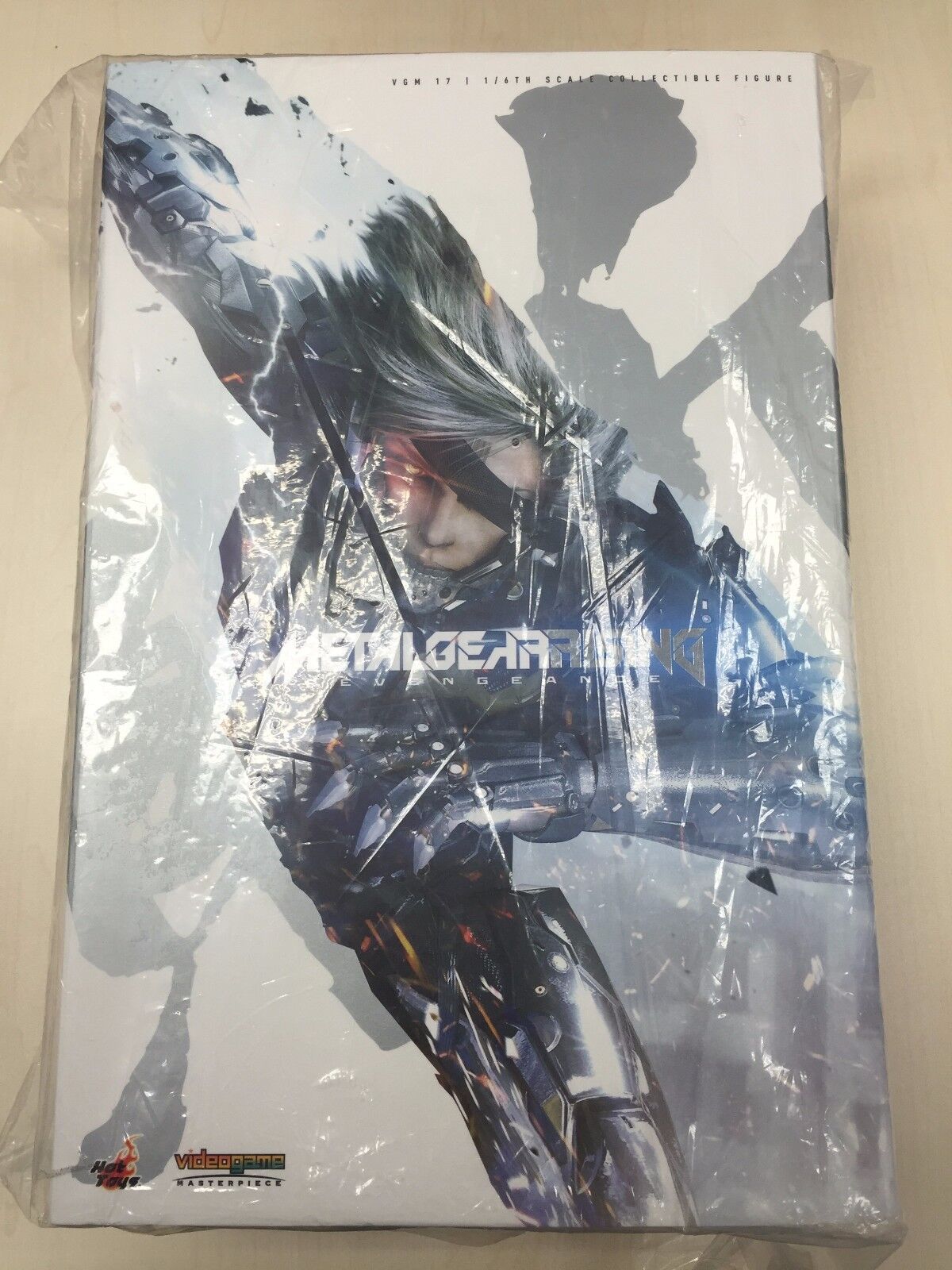 HOTTOYS VGM17 1/6 Raiden Metal Gear Rising: Revengeance Normal Ver. INSTOCK