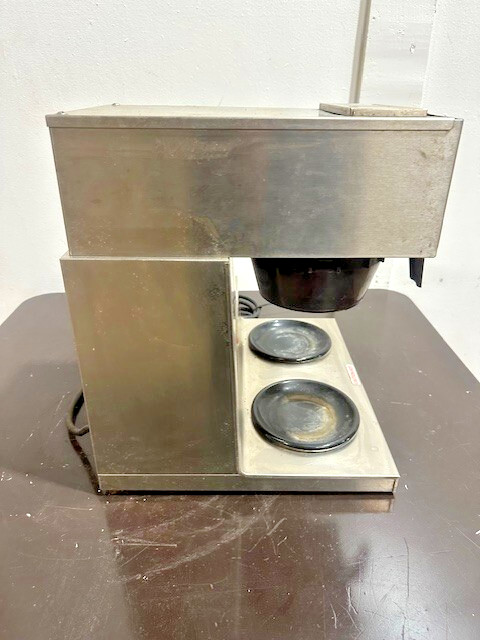 BLOOMFIELD KOFFEE KING MODEL 8571, 3 TIERD WARMER WITH BREWER W/ 2 CARAFES