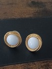 Vintage Napier Gold Tone Textured Rope White Cabochon Round Clip On Earrings — photo 4
