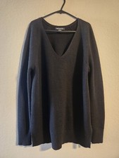 Athleta Women s Hanover Refined V-Neck black knit sweater size small