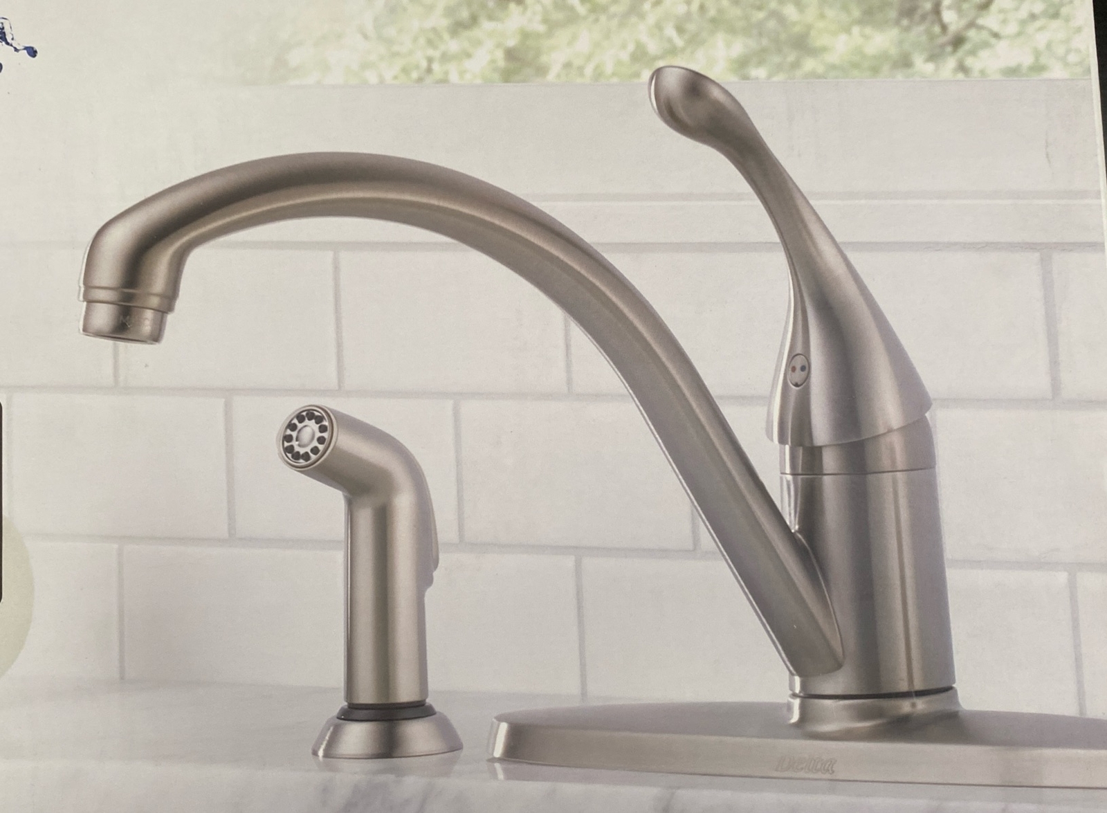 Delta 440SSDST Collins Single Handle Kitchen Faucet with Spray in