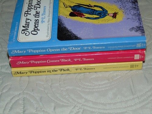 THREE VINTAGE MARY POPPINS SOFT COVER BOOKS - P.L. TRAVERS - FREE SHIPPING - Picture 4 of 4