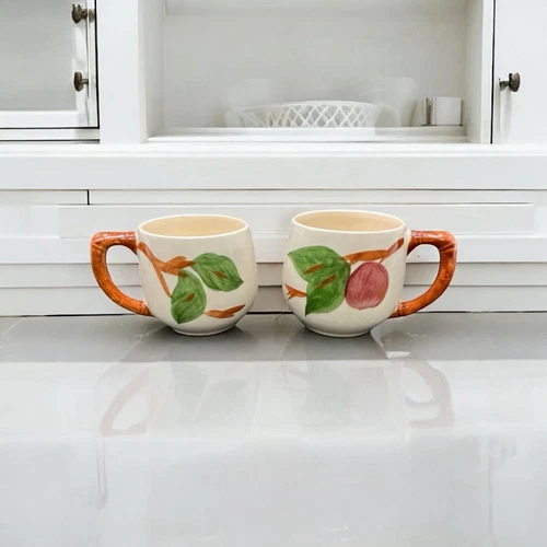 VTG Franciscan Apple Coffee Cups Mugs Farmhouse England 2 Hand Painted Country
