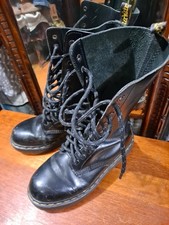 dr Martens vtg England black lace up boots UK6 US W8