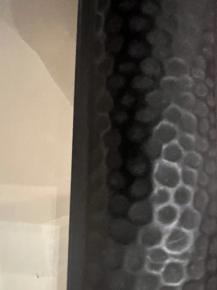 Marco de fotos con textura marrón oscuro/negro de Hobby Lobby para foto de 8x10 Foto 2 de 4