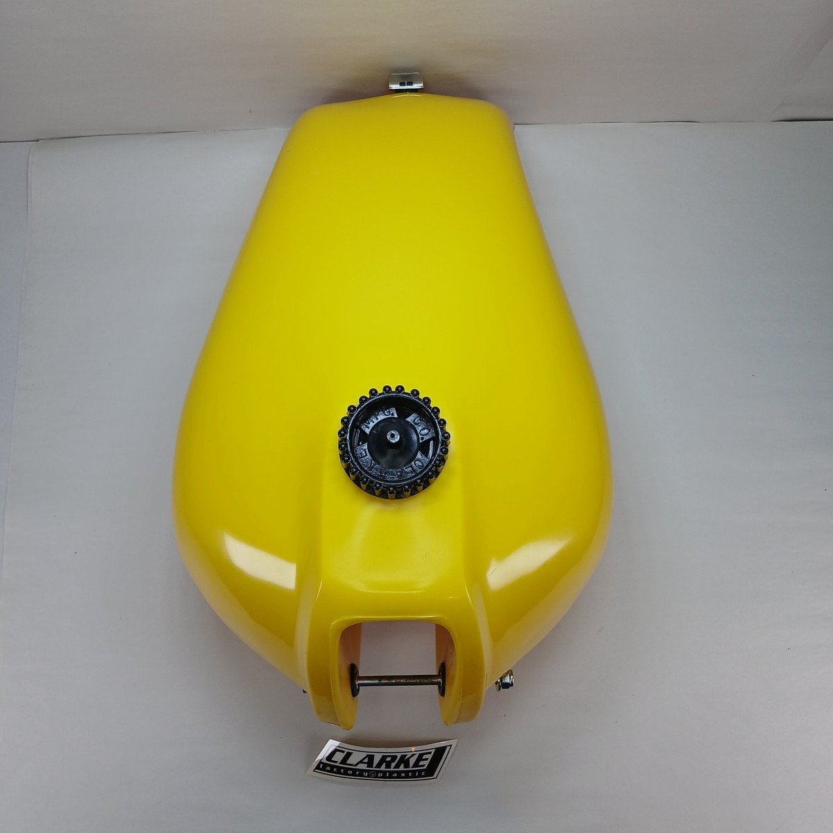 Clarke Mfg Fuel Tank # 11362 Yellow 2.7 Gal Universal XR250 XR500