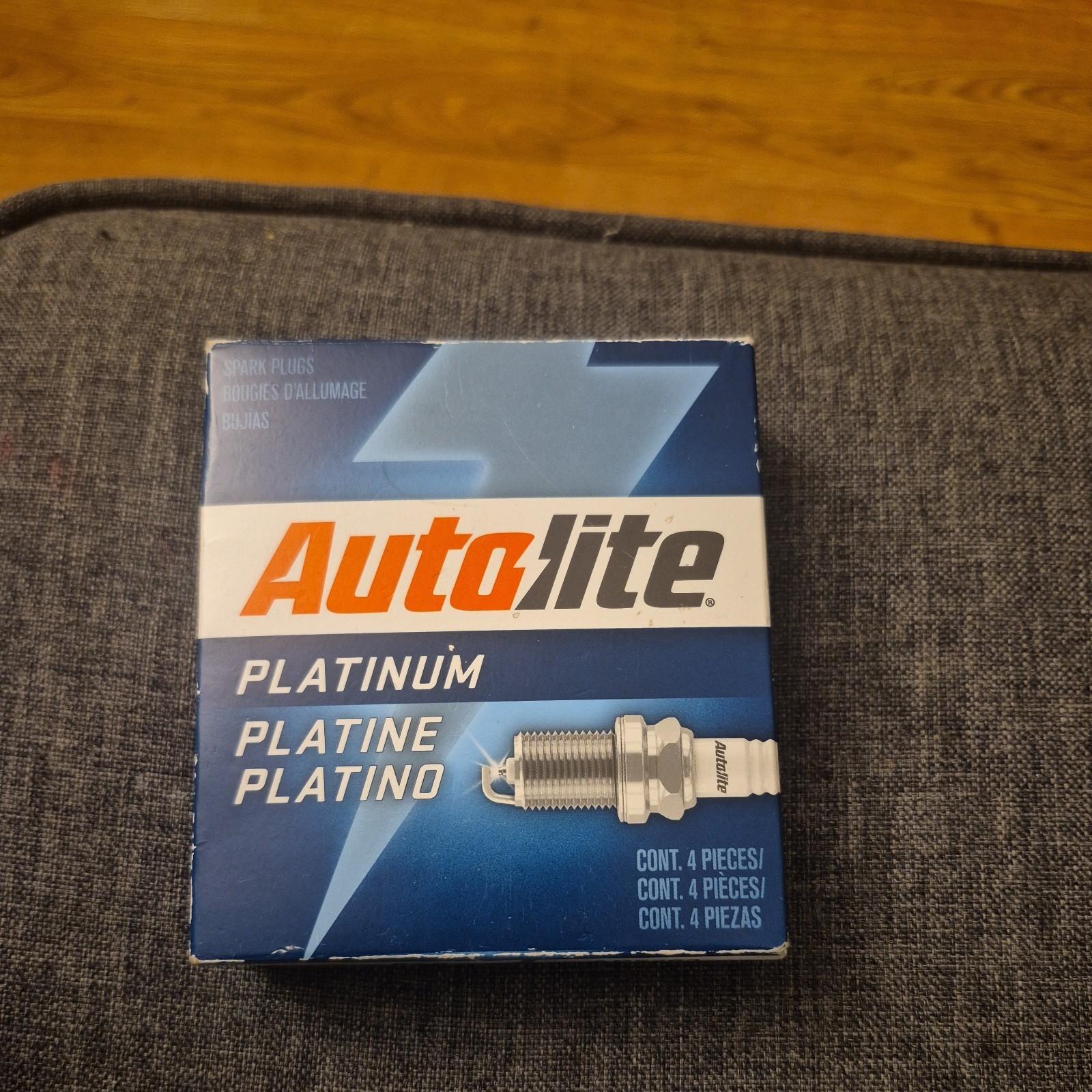 NIB Autolite Set of 4 Sparkplugs AP5263