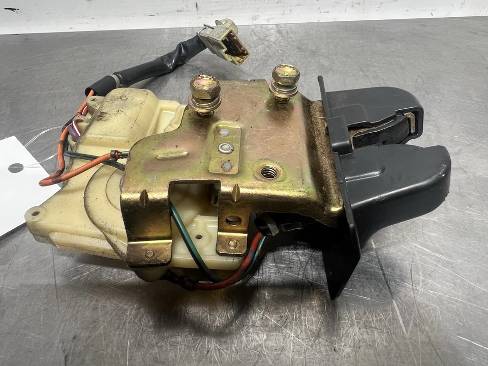 Actuador de liberación de bloqueo de tapa de cierre de maletero Acura CL 1997-1999 OEM Foto 4 de 4