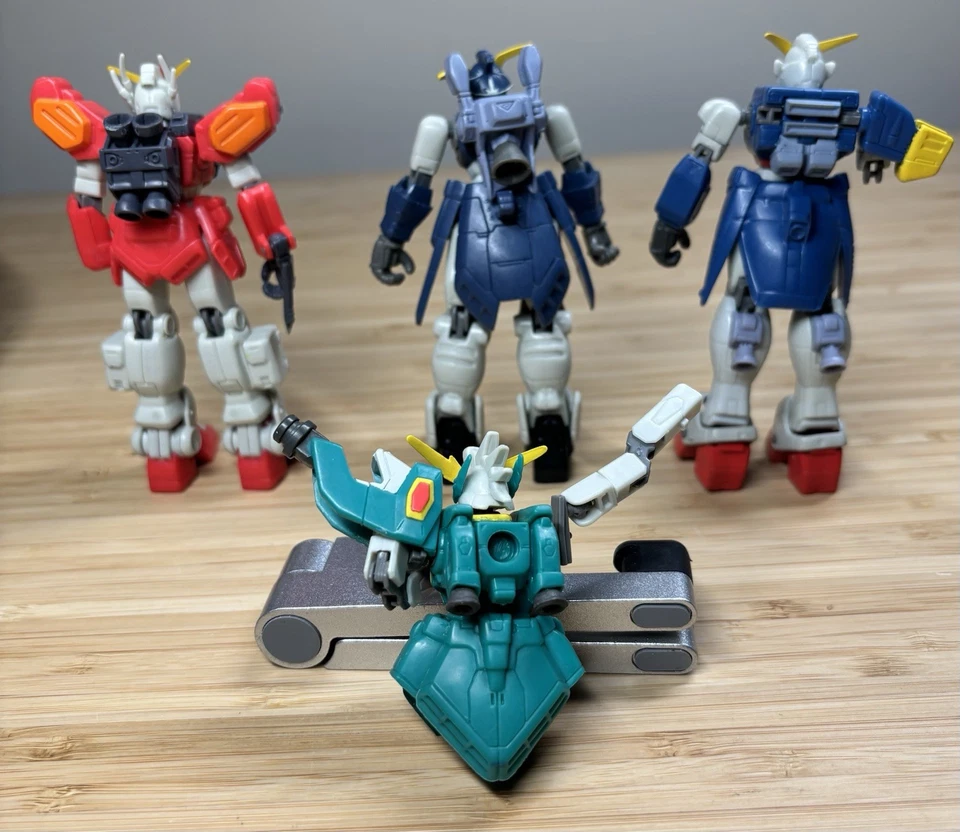 Lote de figuras de acción Bandai Gundam (4) 2000 Wing & Fighter MSIA dañadas/piezas Foto 2 de 4