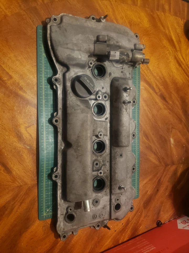 Cubierta de válvula Toyota Rav4/Camry 2010-2017 genuina OEM 2AR Foto 2 de 4