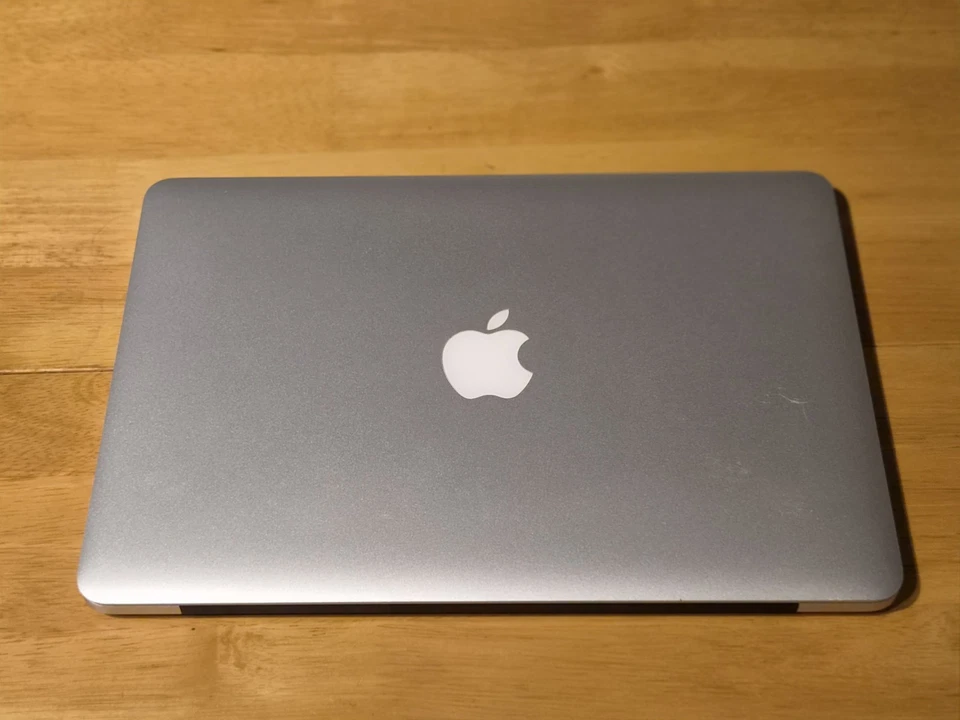 Apple MacBook Pro 13" 2015 · i7 · 8GB · 512GB, photo 4 of 5