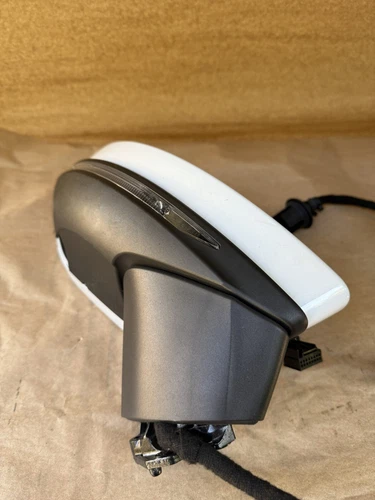 20-24 OEM AUDI A7 S7 RS7 Right SIDE DOOR MIRROR DIM/BLIND SPOT/CAMERA full LHD