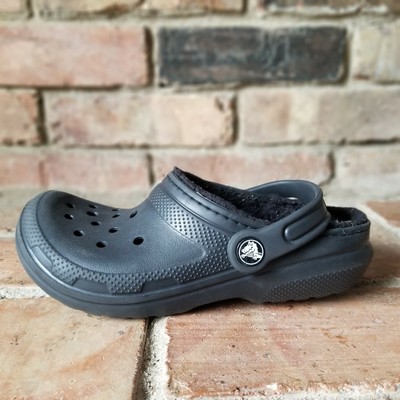 lined crocs size 3