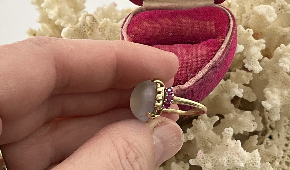 Raymond Yard 设计师 14K 正品月光石和红宝石戒指 10 克拉 — 第 3/4 张图片