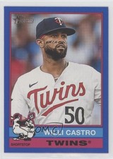 2025 Topps Heritage Dark Blue Border Willi Castro #73 1kg1