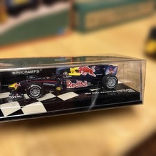 MINICHAMPS 1/43 Red Bull Racing Vettel 2010 535307