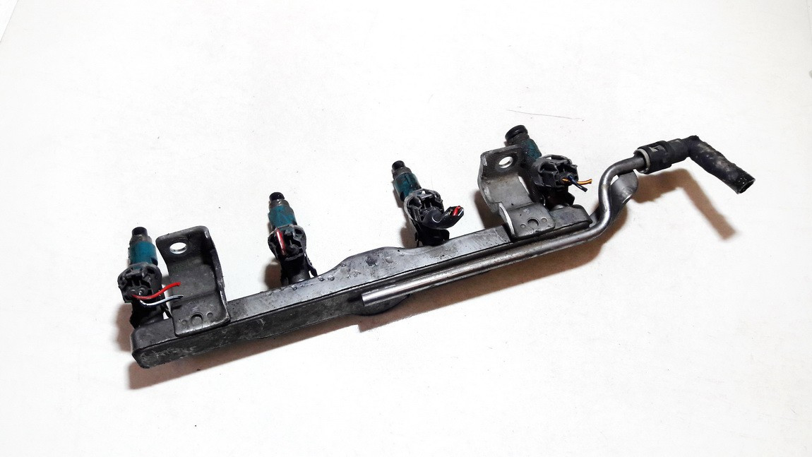 Mazda 2 DE1049166-57 Fuel Injection Nozzles 2975000460