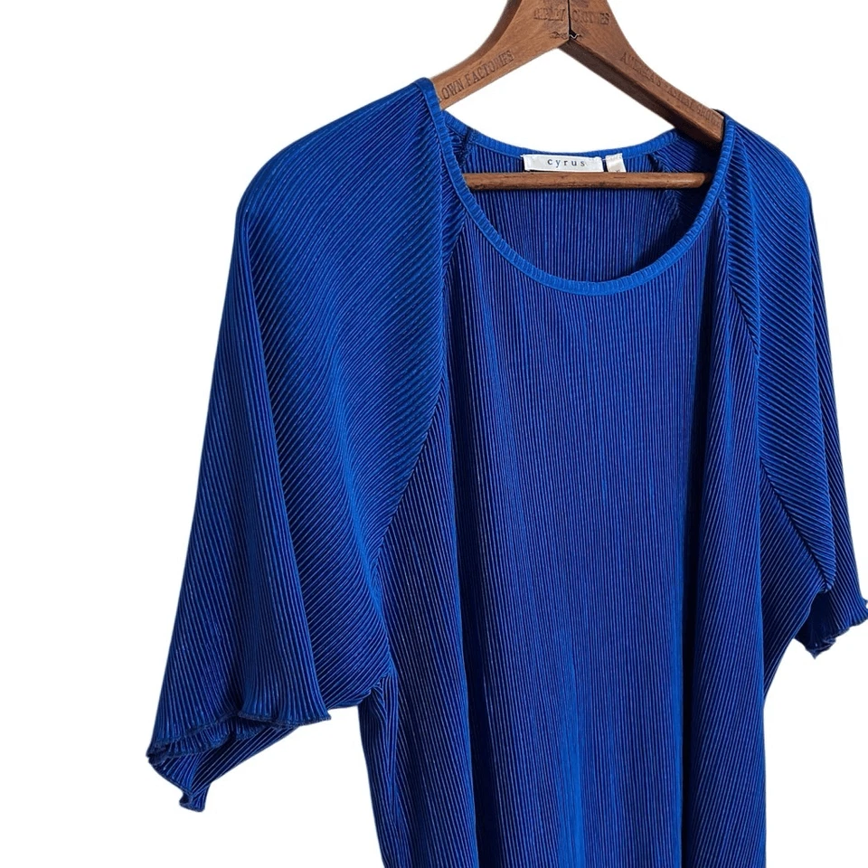 Blusa Pullover Cyrus Acanalada Cuello Redondo Elastizada Manga Corta con Volantes Azul XL Foto 3 de 4