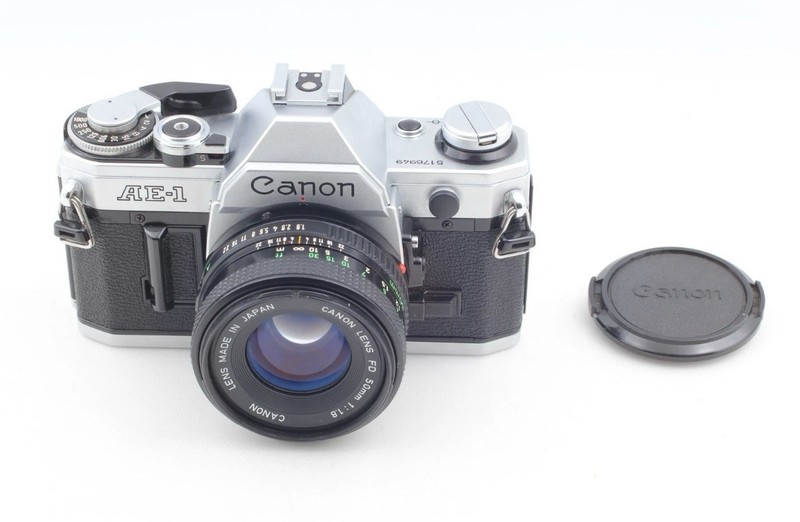 TESTED NEAR MINT **Canon AE-1 Silver SLR Film Camera w/ Canon FD 50mm f/1.8 Lens