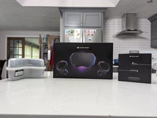 Oculus Quest 64GB VR Headset Bundle (READ DESC)