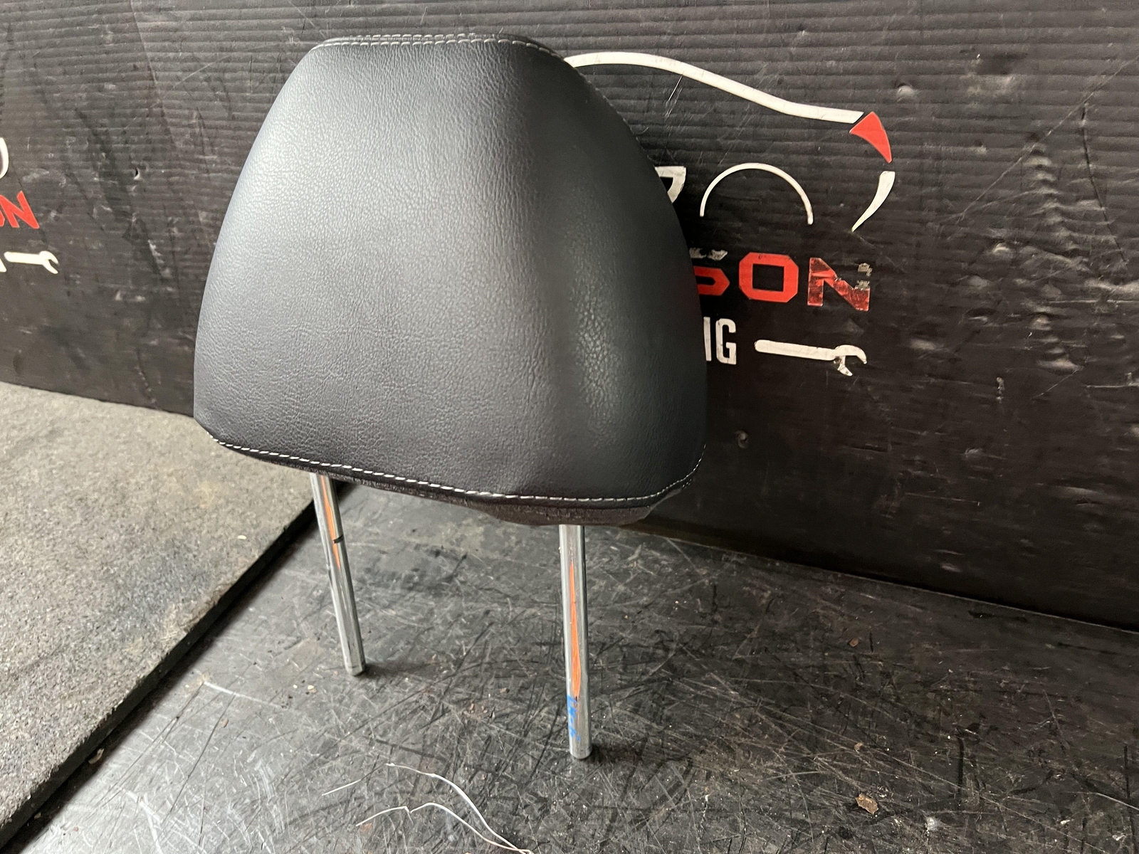 08-12 MASERATI GRANTURISMO FRONT LEFT DRIVER SEAT HEADREST BLACK LEATHER
