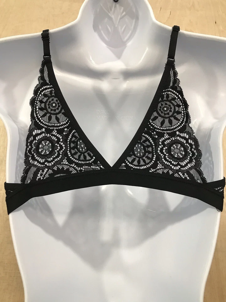 Sujetador bralette inalámbrico de encaje sin relleno Aerie para mujer talla mediana negro Foto 4 de 4