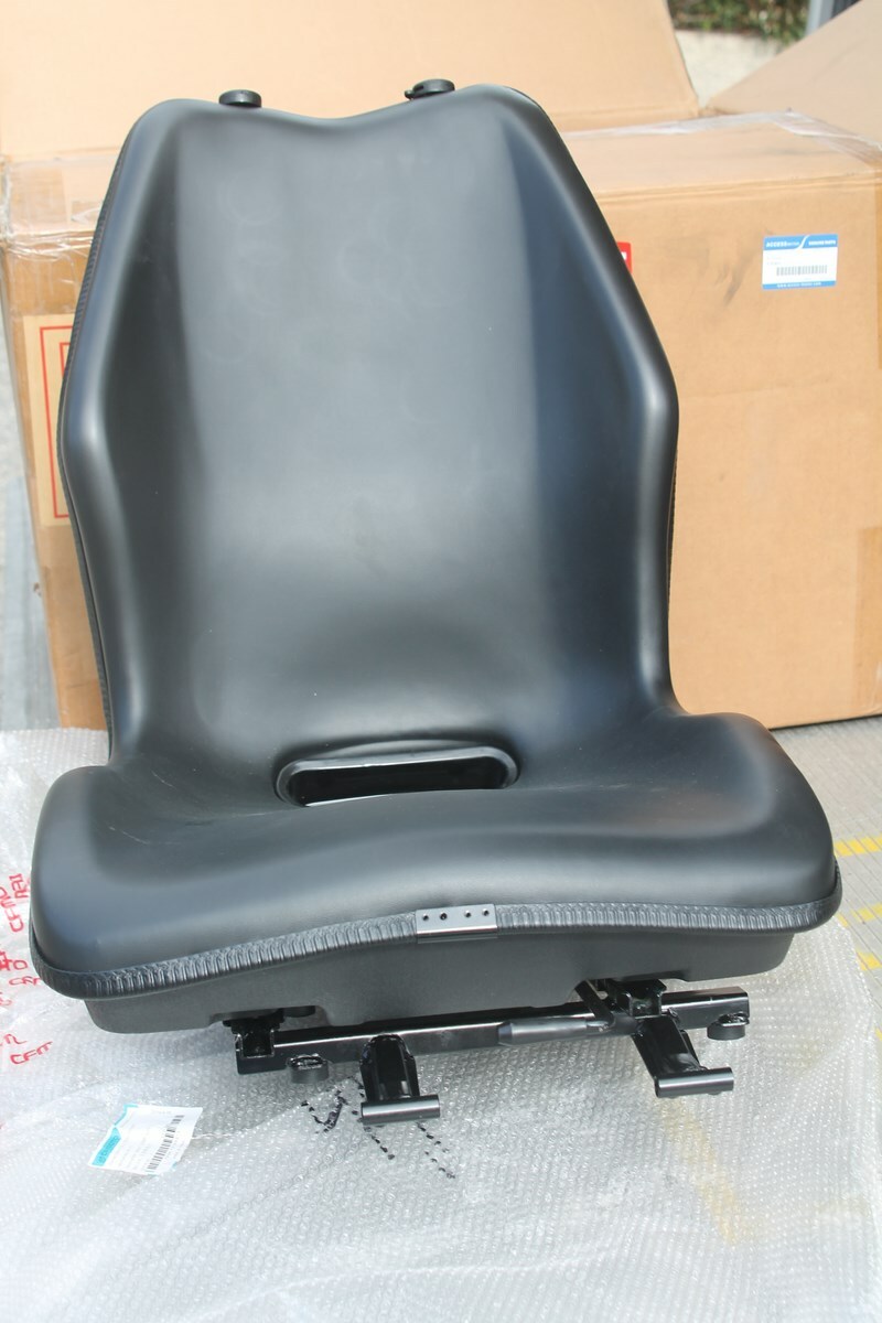 Siège gauche pour quad CF Moto UForce 550 contre les douleurs de dos en randonnée