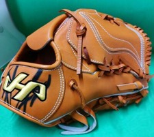 Hatakeyama Hard Gold right handed custom pitcher's glove Pro-71 made in Japan