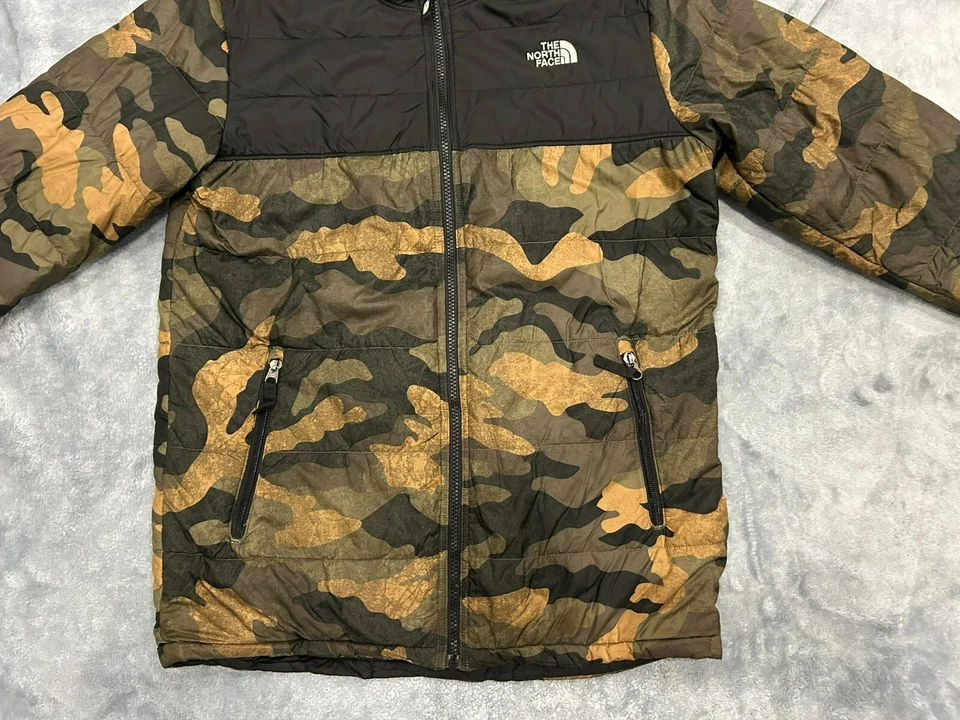 THE NORTH FACE REVERSIBLE MOUNT CHIMBO CAMO BOYS JACKET EXTRA LARGE 18/20 (READ) - Image 3 of 4