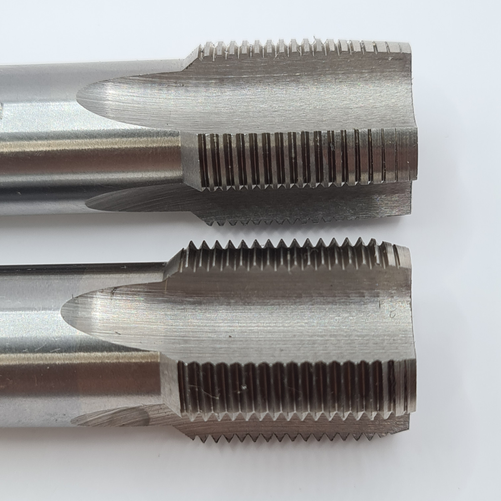 2 Stück Handgewindebohrer M20 - Metrisch Gewindeschneider Carbonstahl