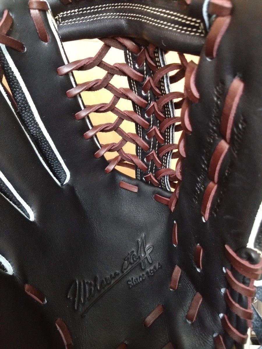 New] Wilson Staff DUAL 12 inch Outfield Left Black WBW102924 made