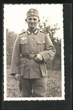 Photo-Postcard Soldat De L'Armée En Uniforme Avec Bonnet De Marin
