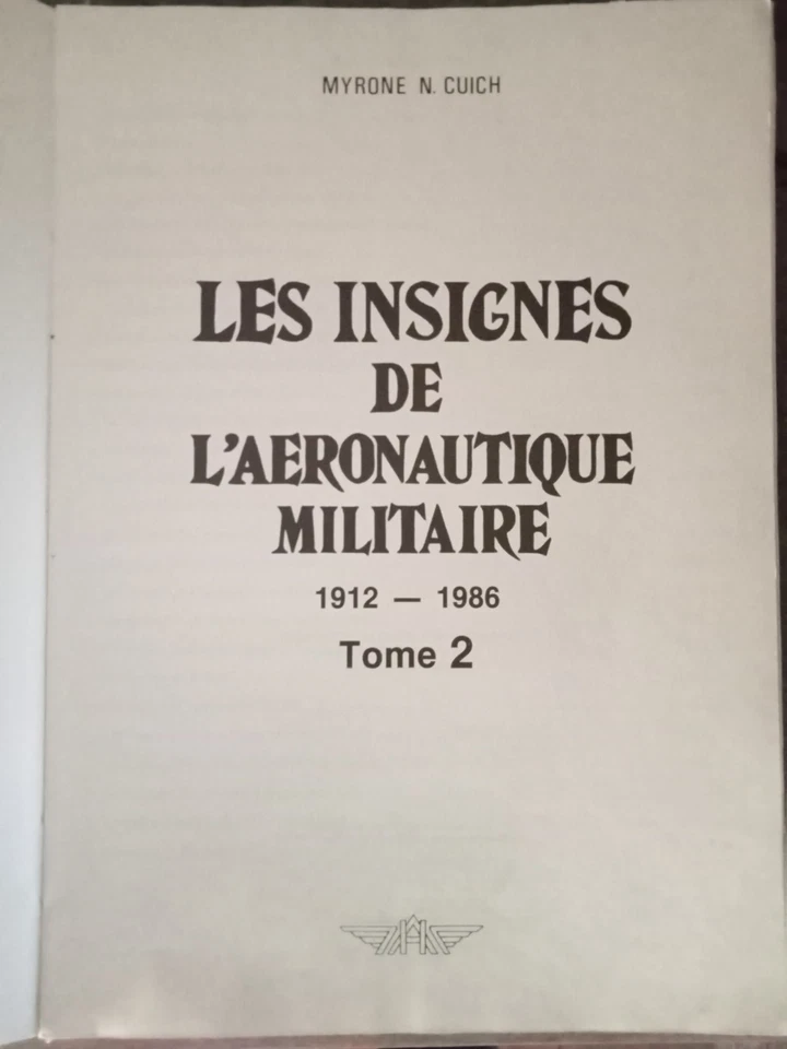 Livre '' Les Insignes De L'aéronautique Militaire. - Photo 3/4