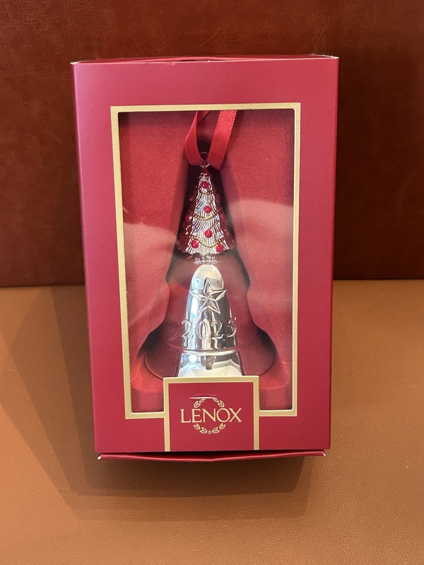 LENOX 2025 ANNUAL MUSICAL BELL ORNAMENT / 49TH EDITION / NEW IN BOX/ High-end