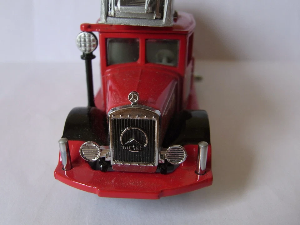 Matchbox MOY YFE05/SA Mercedes-Benz Ladder Truck Solingen Preproduction Vorserie - Bild 3 von 4