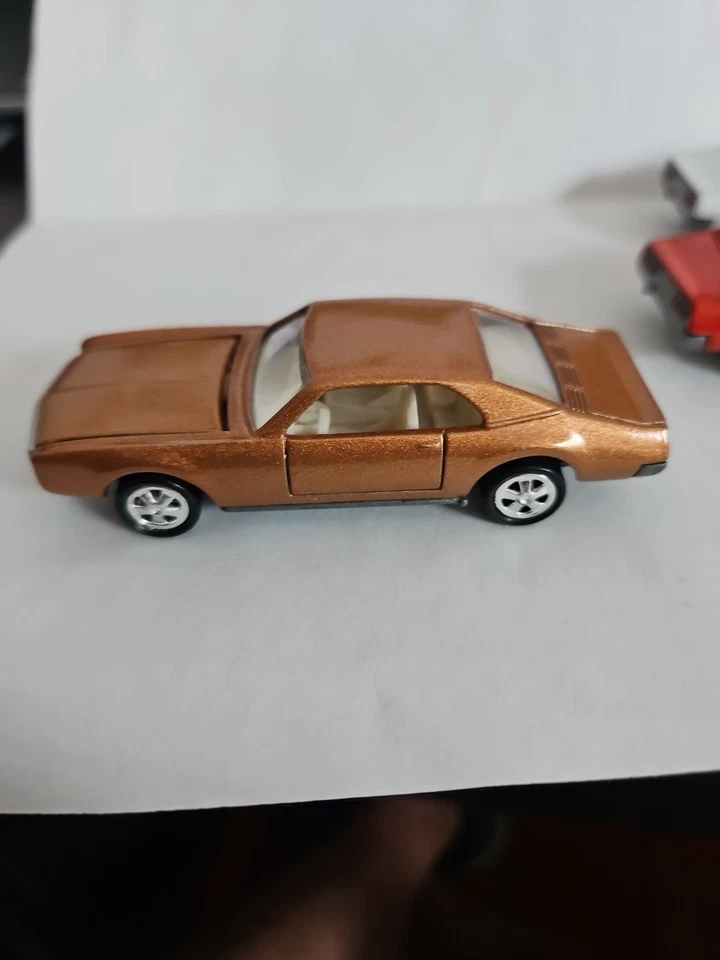 Johnny Lightning Custom Toronado #110 Selling 3 - Image 4 of 4