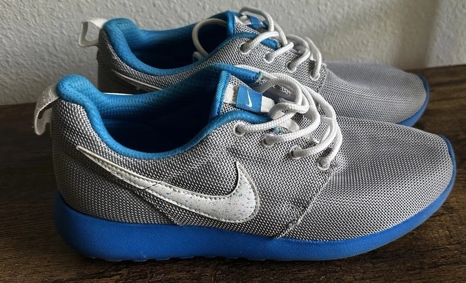 Кроссовки беговые Nike Rosherun GS 599728-019 молодежный размер 6,5 года серые серые синие - Изображение 4 из 4