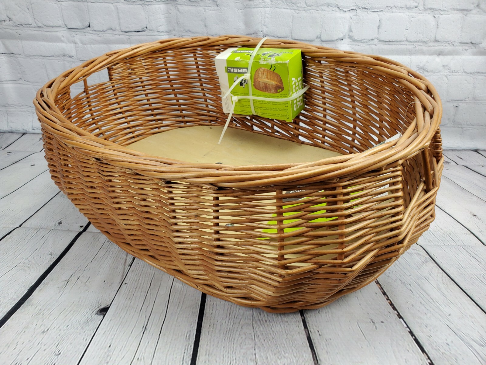 bicycle basket mounting bracket