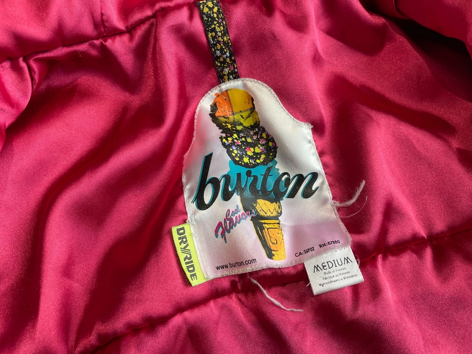 burton dryride tabloid polka dot hooded coat jacket